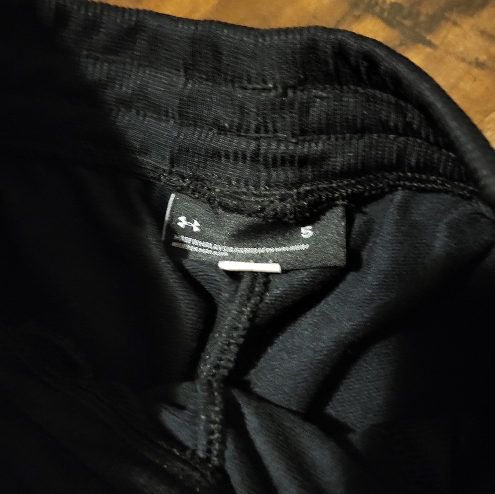 Size 5 under armour pants